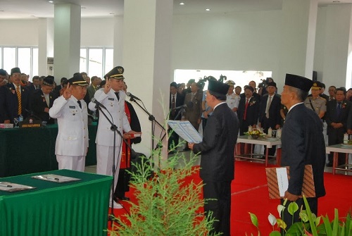 Gubernur : Realisasikan Janji-Janji Politik Sewaktu Kampanye